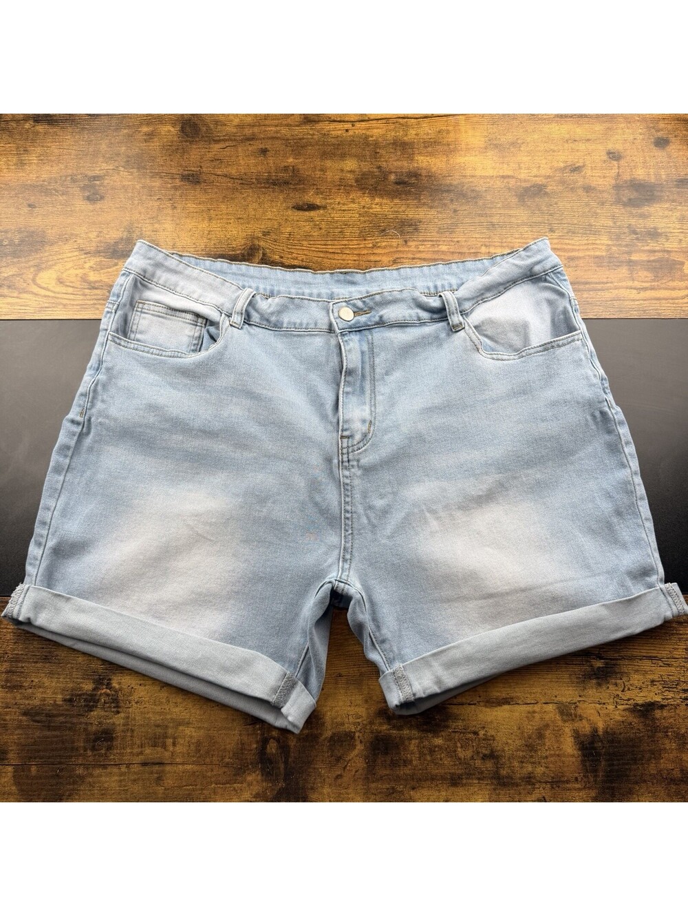 Women’s 20W Light Blue Denim Jean Shorts Cuffed Rolled Hem Stretch Plus Size